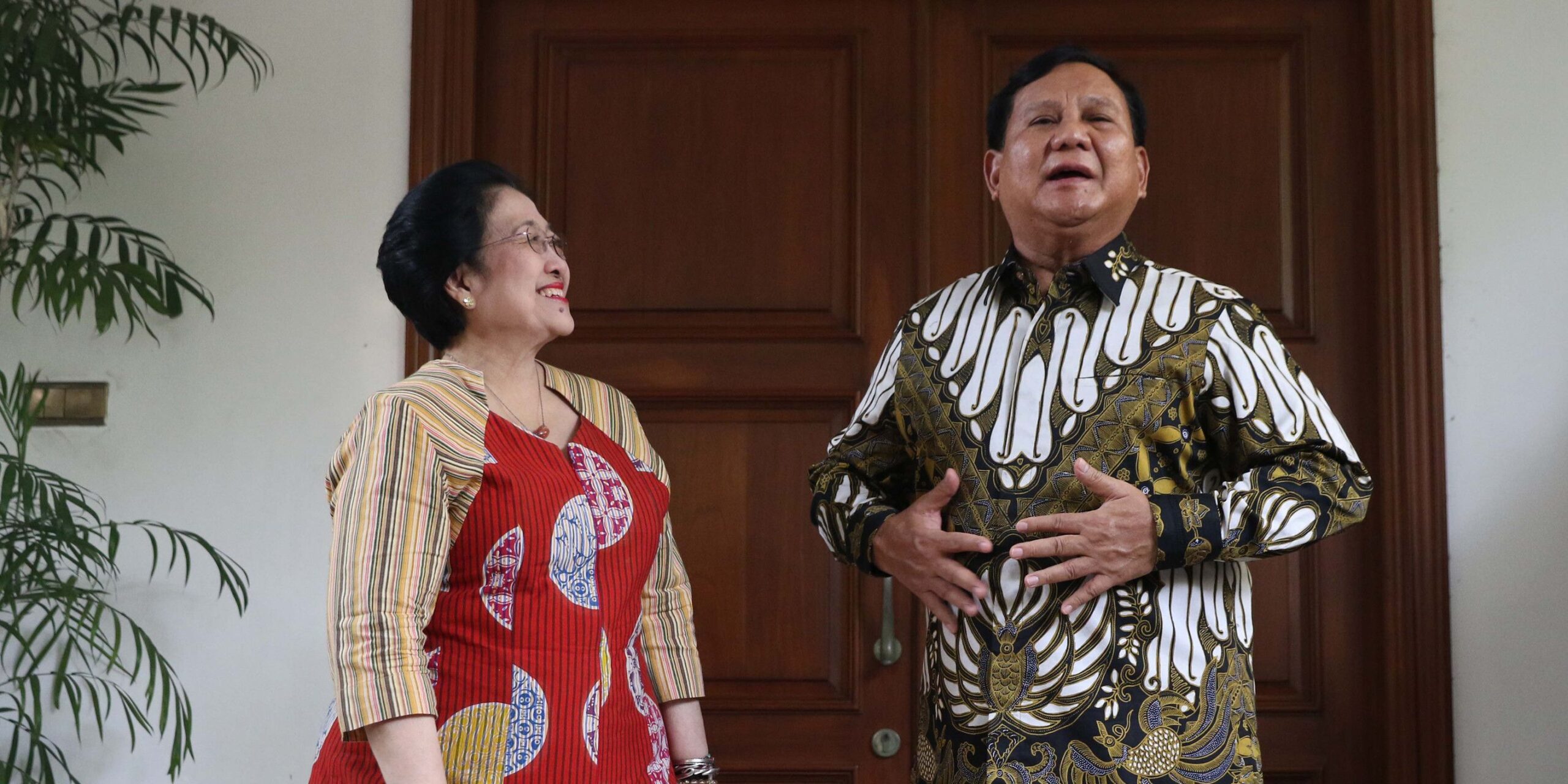 Utusan PDIP Gerilya Temui Megawati & Prabowo