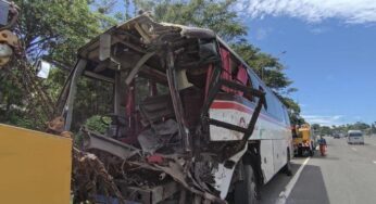 Kondektur Bus Primajasa Terluka Parah di Kecelakaan Cipularang