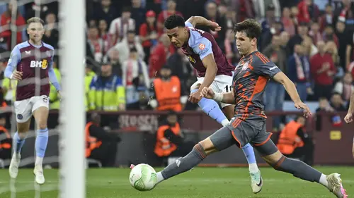 MU Siap Boyong Striker Timnas Inggris Gantikan Hojlund